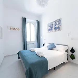 The Rent - Lovely Two-bedroom Near Termini Station Roma